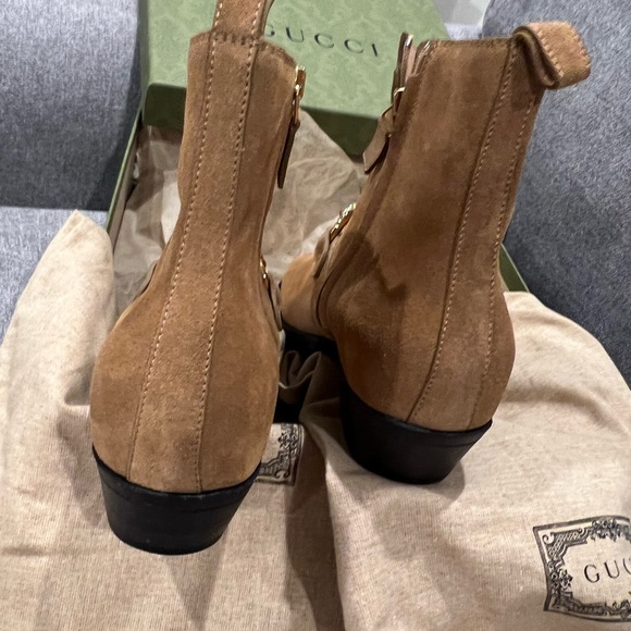 NEW in box. Gucci brown suede boots - Picture 15 of 16